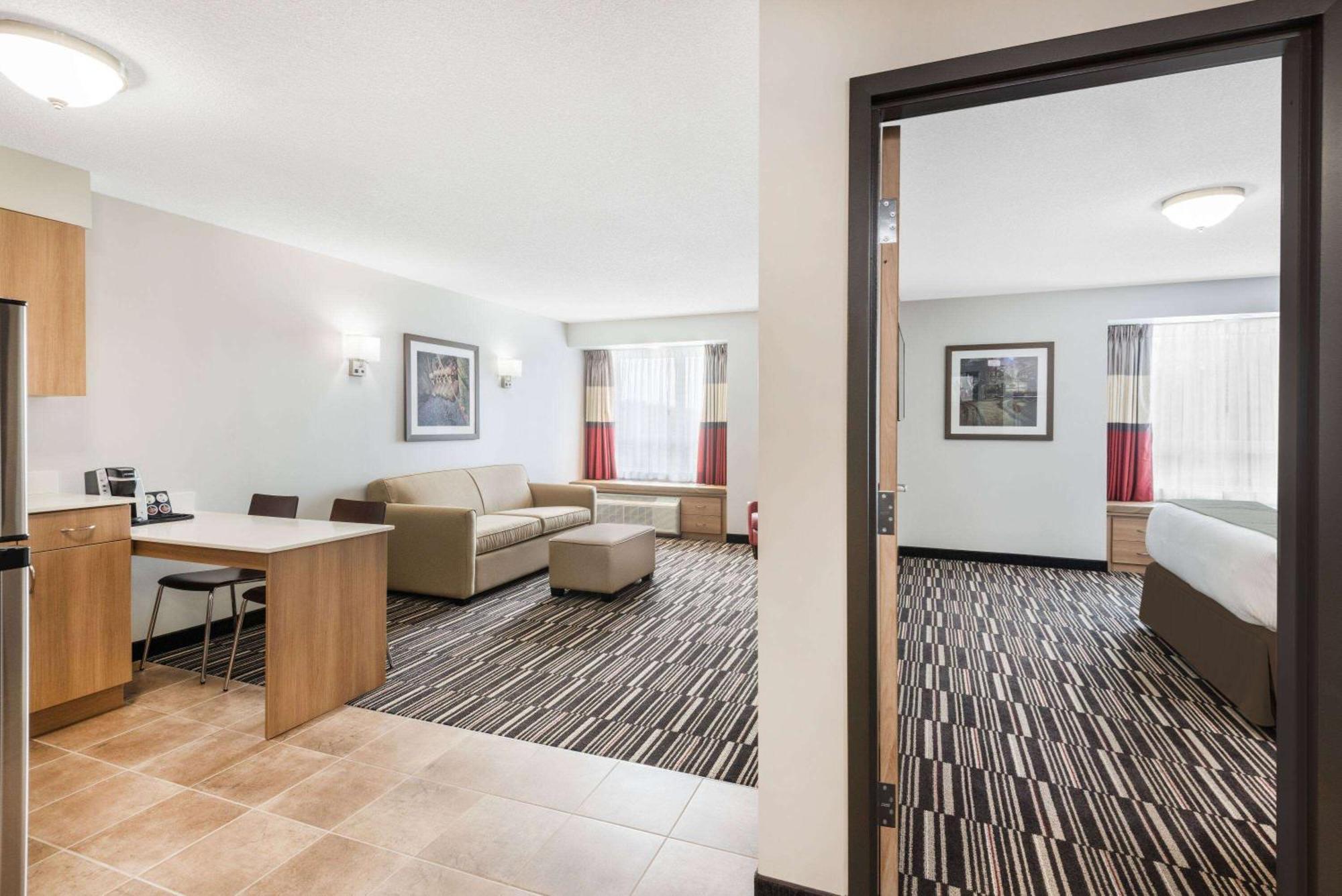 Microtel Inn & Suites By Wyndham Sudbury Exterior foto